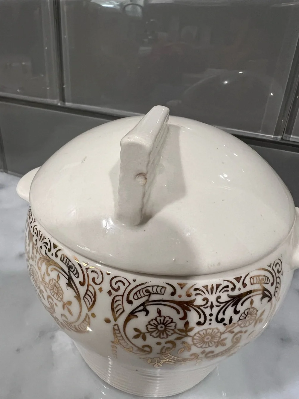 N/A elegant porcelain